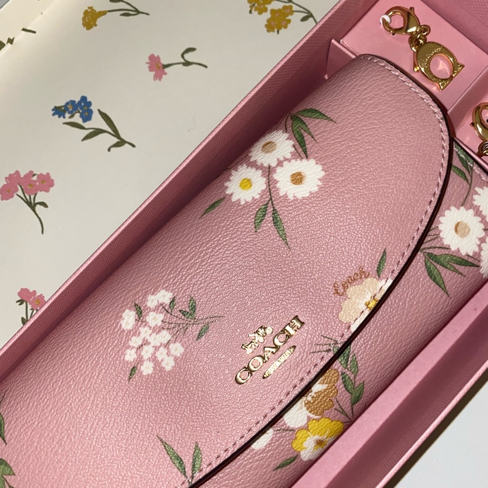 COPY - NWT 2019 Coach Floral Slim Envelope Wallet with Charms (RARE)